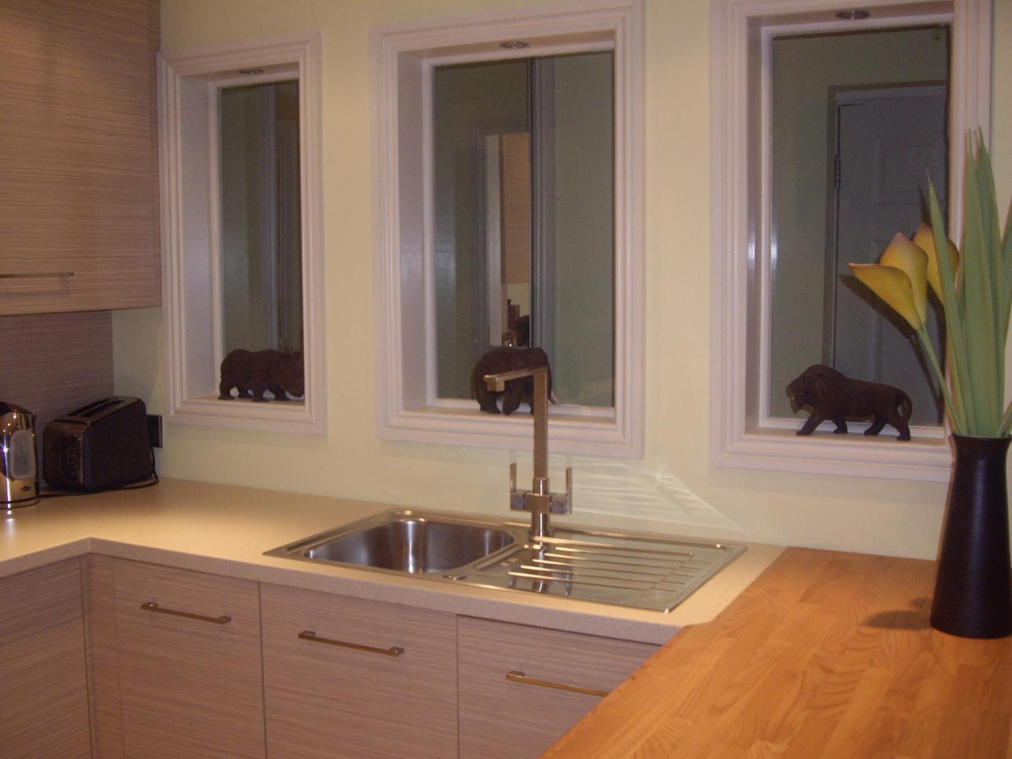 Portland Apartments Челтнъм Екстериор снимка