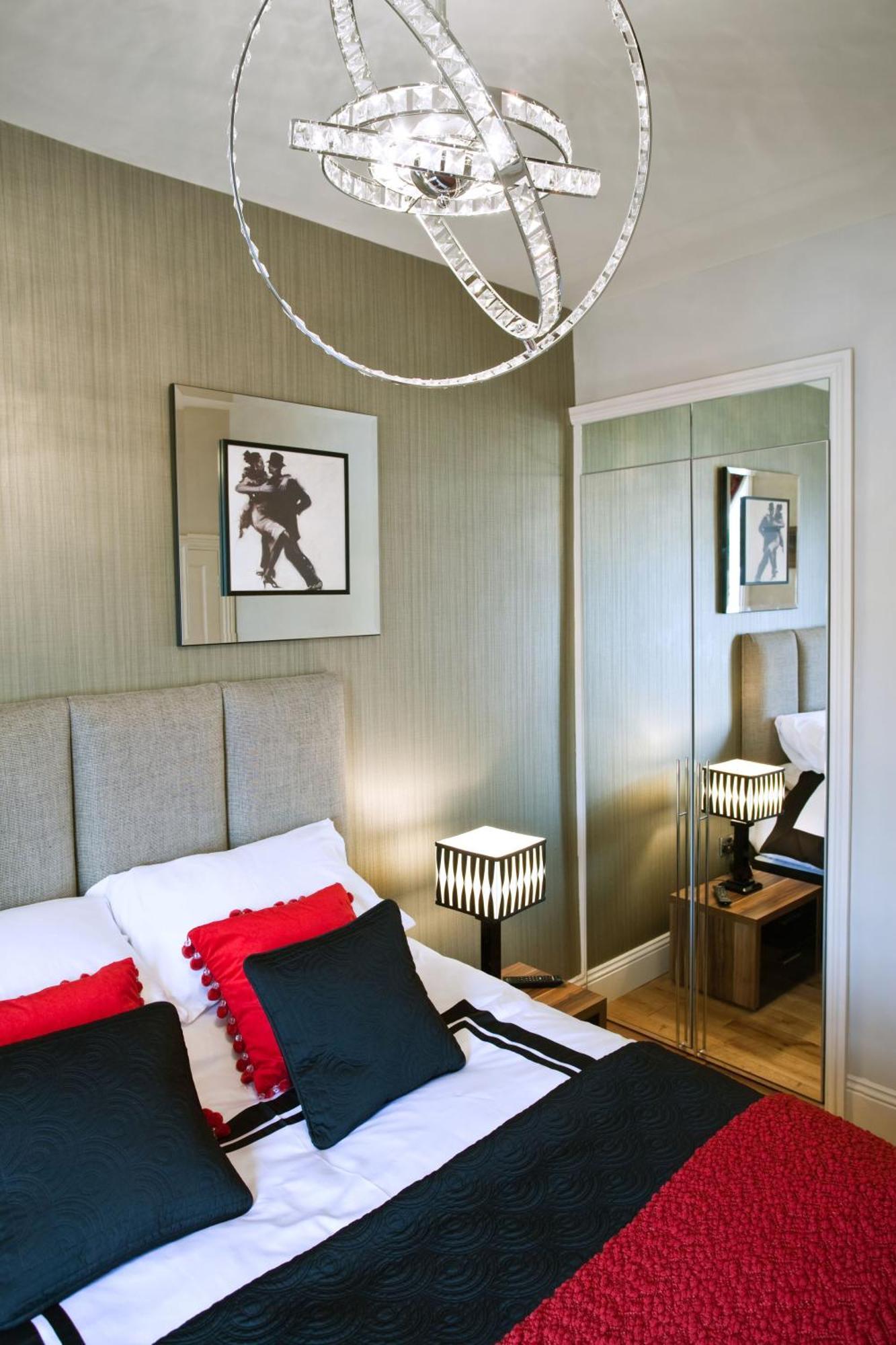 Portland Apartments Челтнъм Екстериор снимка