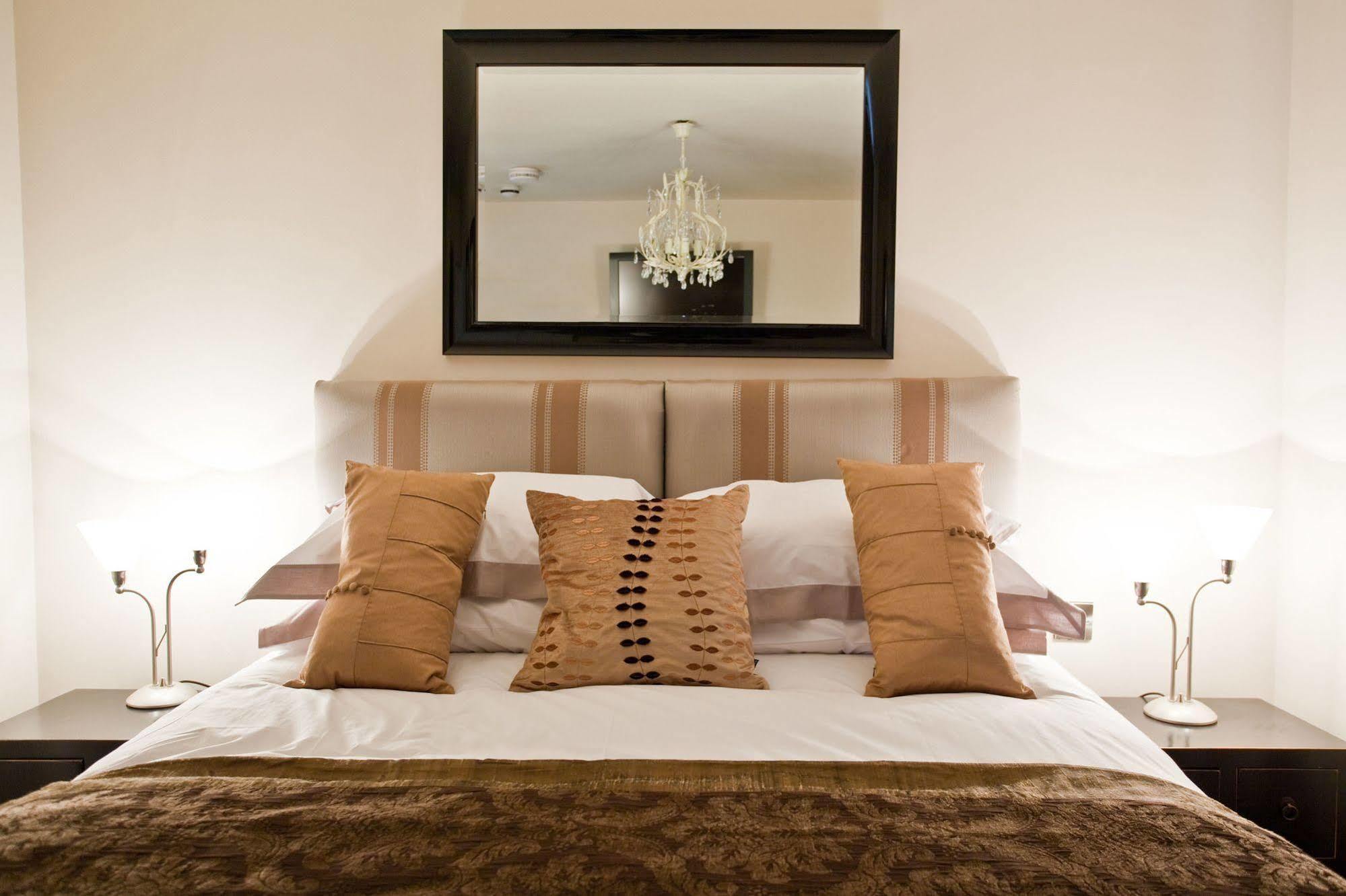 Portland Apartments Челтнъм Екстериор снимка
