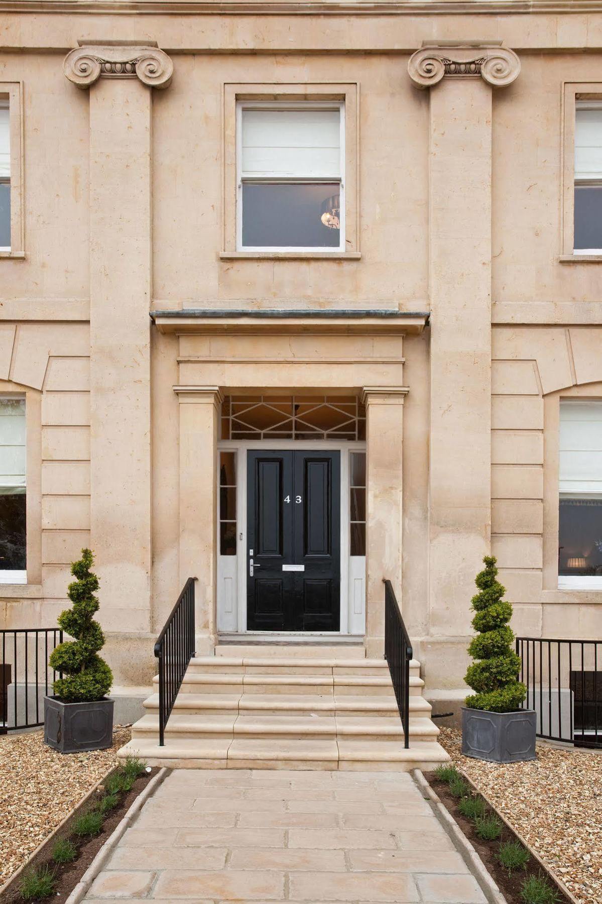 Portland Apartments Челтнъм Екстериор снимка